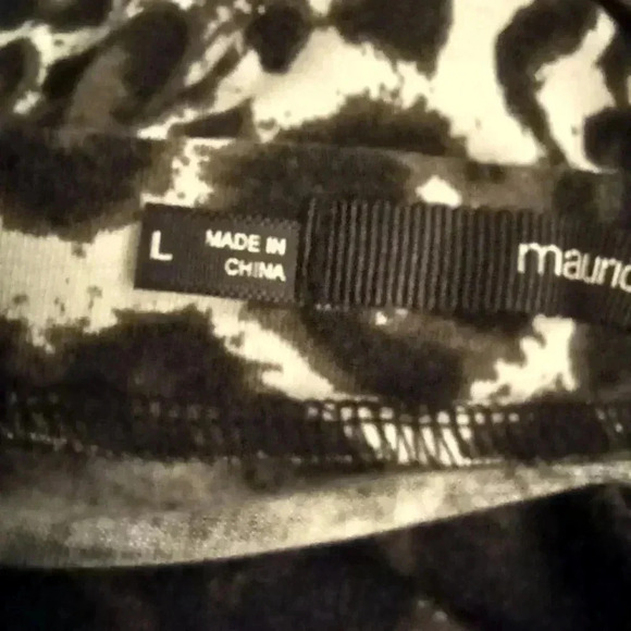 Leapard print pencil midi skirt. Brown black white. Poly spandex Size Large - Picture 5 of 5